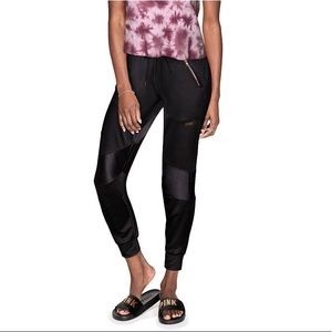 Victoria secret pink ultimate fashion moto jogger